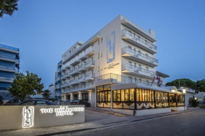Отель Hotel Hollywood  Лидо-Ди-Езоло